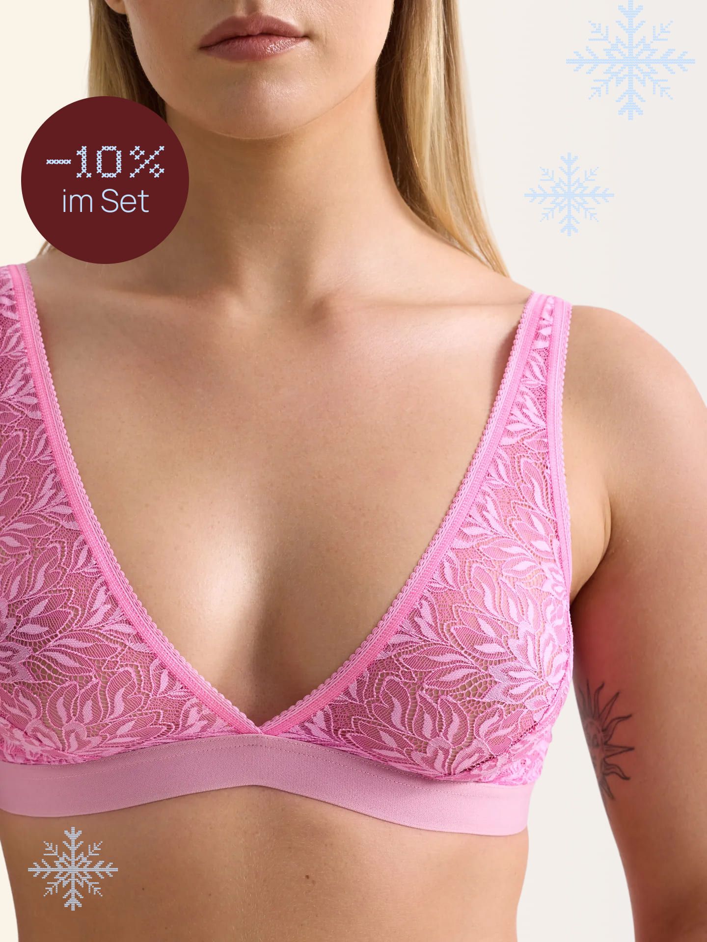 Iconic Lace Plunge Bra